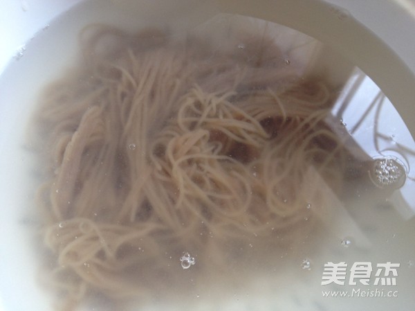 盛夏冷面的做法步骤:4