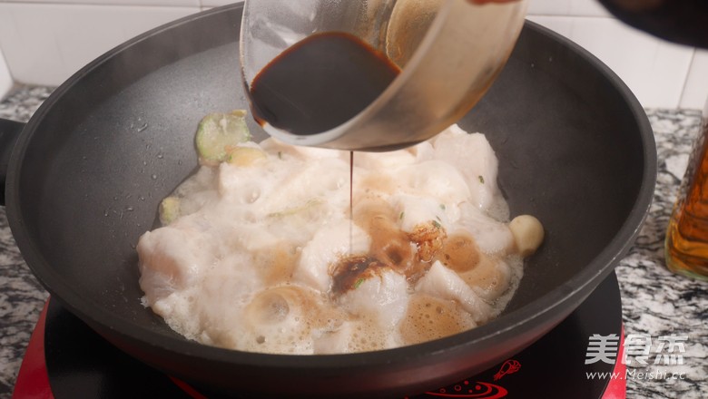简单易做的糖醋巴沙鱼是过年首选的做法步骤:6