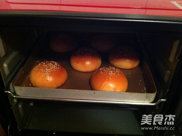 鸡蛋沙拉汉堡的做法步骤:6