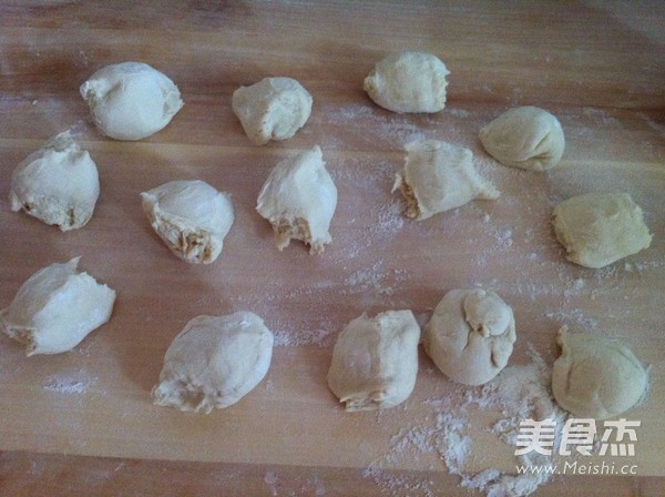 白菜鸡蛋发面油煎包的做法步骤:9
