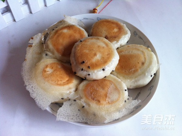 白菜鸡蛋发面油煎包的做法步骤:18