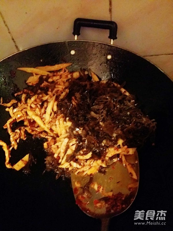 鱼香肉丝的做法步骤：5