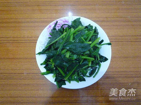 菠菜鸡蛋炖粉条的做法步骤：4