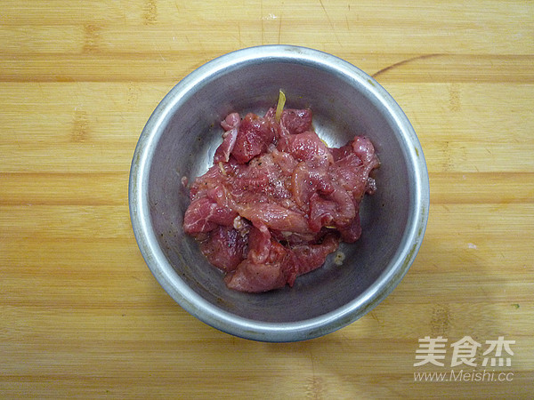 芹菜炒肉片的做法步骤：5