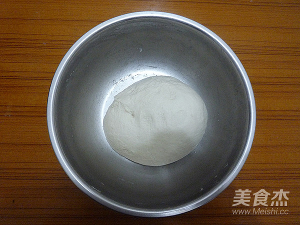 牛肉白萝卜蒸饺的做法步骤:2