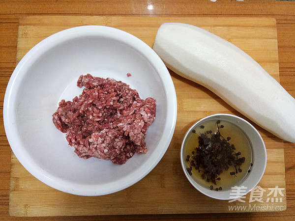 牛肉白萝卜蒸饺的做法步骤:3