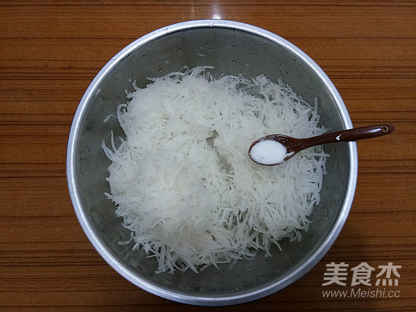 牛肉白萝卜蒸饺的做法步骤:5