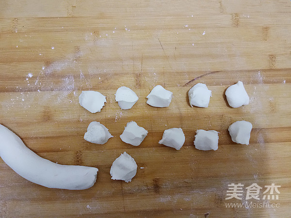 牛肉白萝卜蒸饺的做法步骤:11