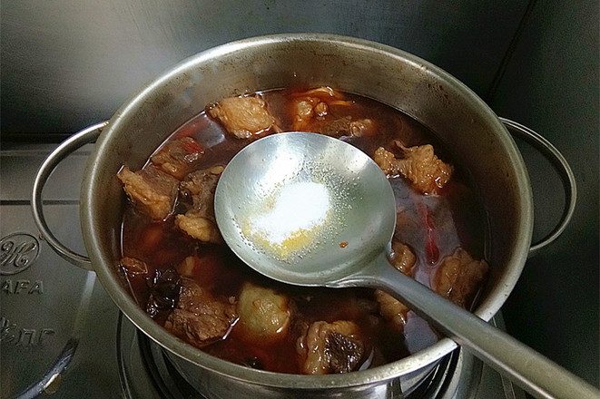 土豆烩牛肉的做法步骤：10