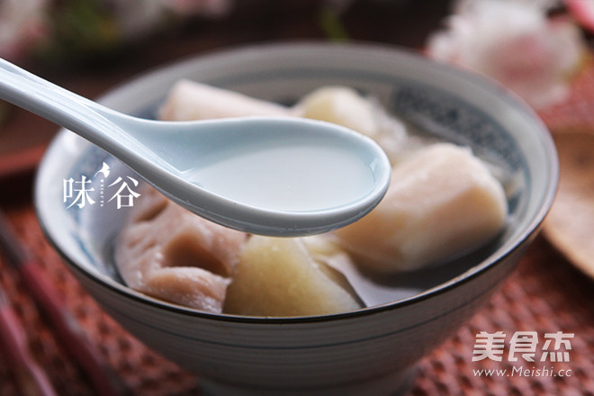 梨藕荸荠汤的做法步骤：4