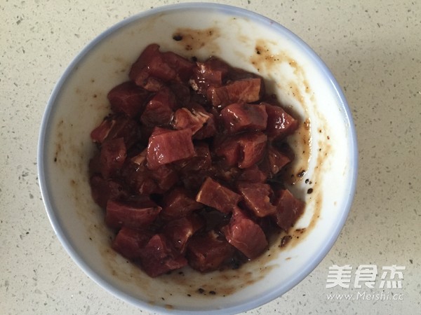 土豆牛肉焖饭的做法步骤：2
