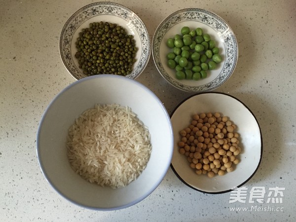 豌豆绿豆大米豆浆的做法步骤：1