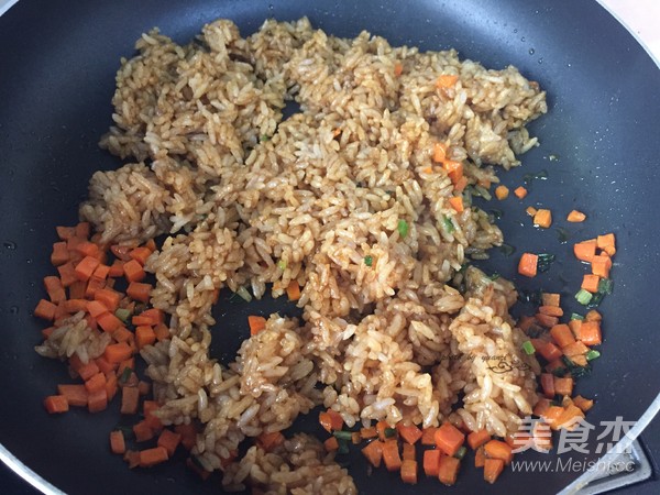 酱油炒饭的做法步骤:6