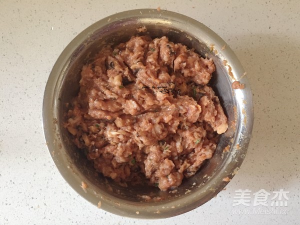 香菇猪肉包的做法步骤：4