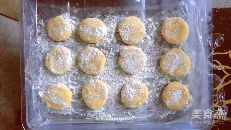 南瓜饼(婴儿米粉)的做法步骤:7