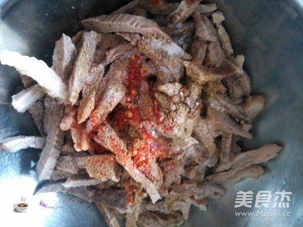 烤箱版麻辣牛肉干的做法步骤：6