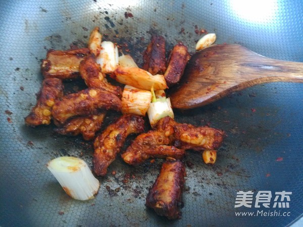栗子烧排骨的做法步骤:7