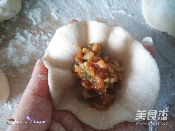 猪肉大葱包子的做法步骤:11