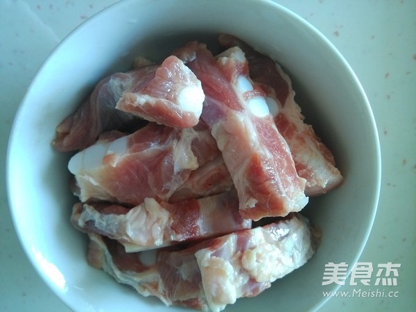 栗子烧排骨的做法步骤:3