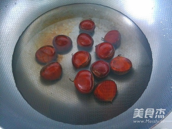 栗子烧排骨的做法步骤:2