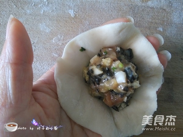 生煎包的做法步骤:10