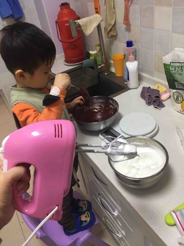 红丝绒蛋糕初体验的做法步骤:8