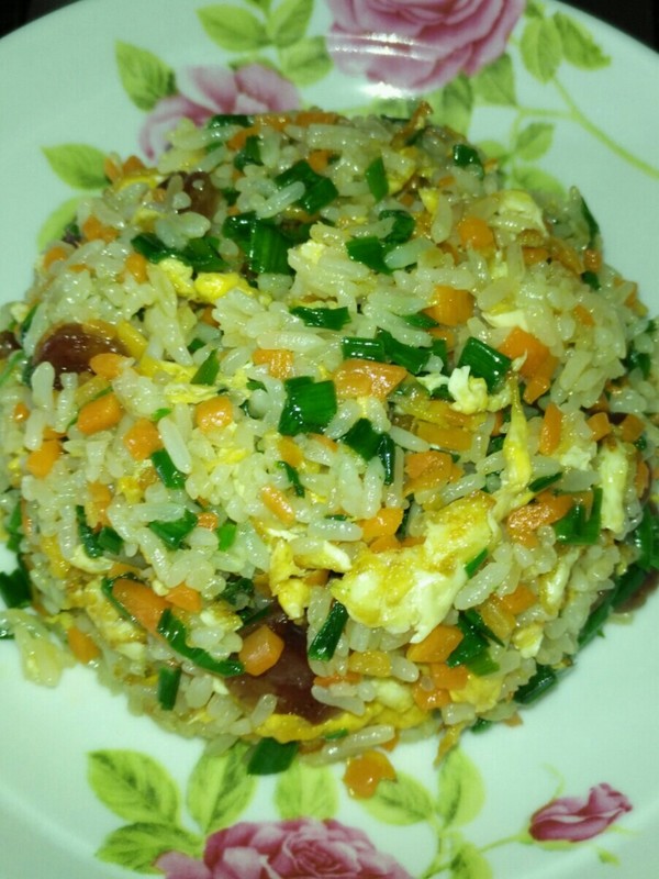 香肠鸡蛋炒饭的做法步骤:10