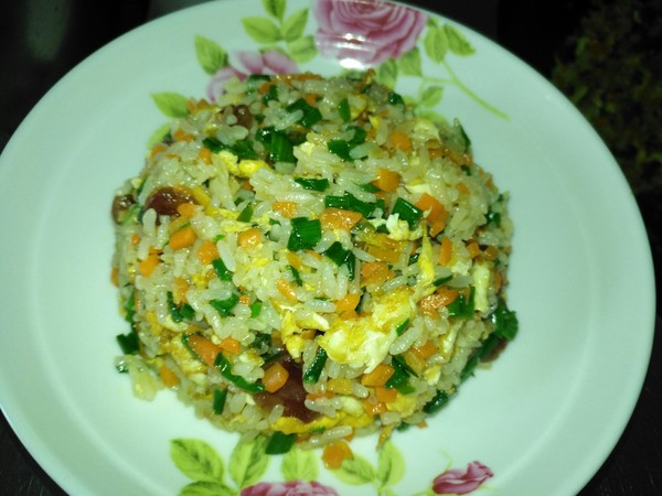香肠鸡蛋炒饭的做法步骤:11
