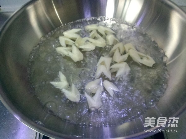 丽花茭白的做法步骤:8