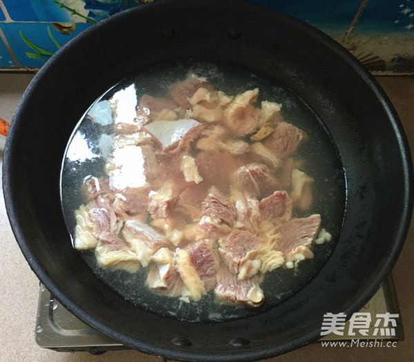 牛腩咖喱饭的做法步骤：3