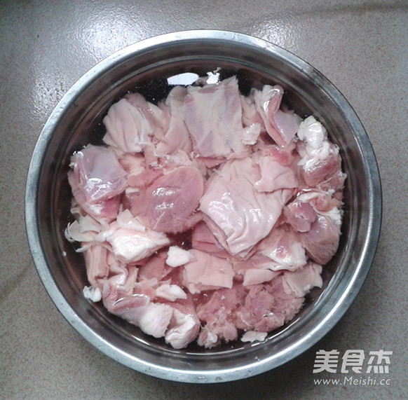 羊肉火锅的做法步骤：1