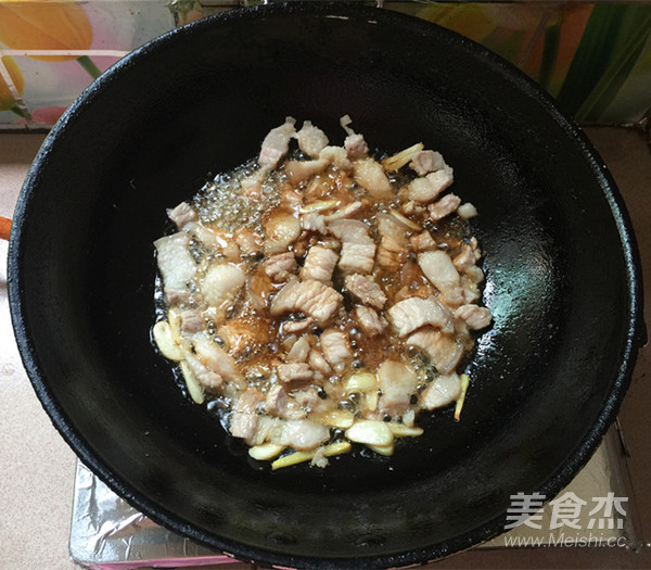 五花肉炒辣白菜盖饭的做法步骤:8