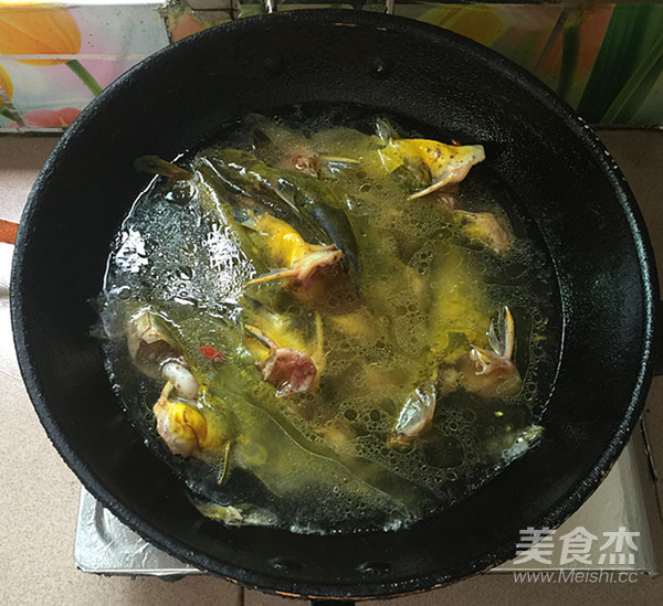 黄骨鱼炖豆腐的做法步骤：9