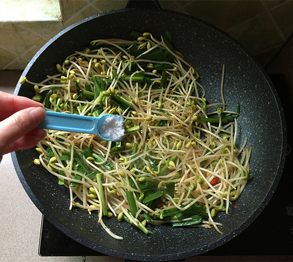 酱爆黄豆芽的做法步骤：9