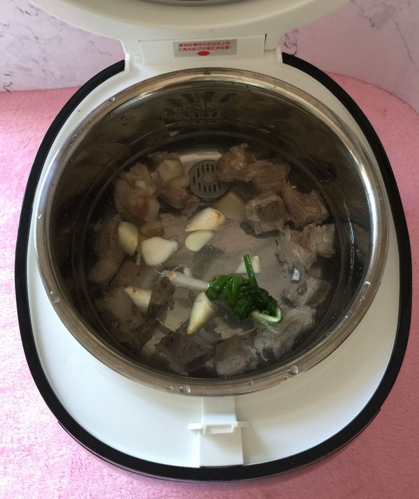 冬瓜排骨汤的做法步骤:5