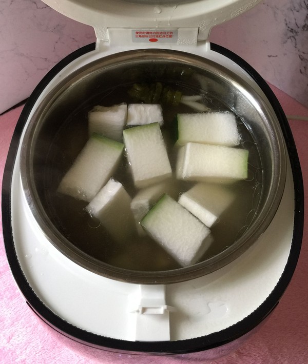冬瓜排骨汤的做法步骤:8