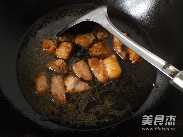 红烧肉炖土豆的做法步骤:4