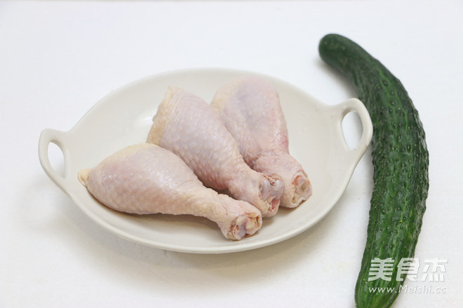 酱爆鸡丁的做法步骤：1