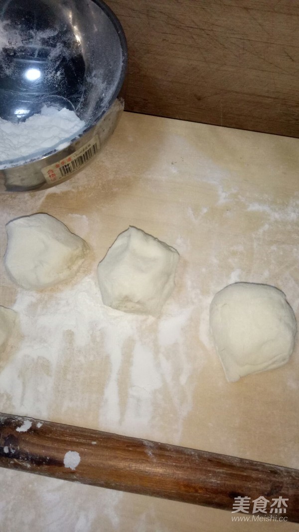 茴香牛肉包的做法步骤：1