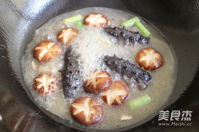 香菇烧海参的做法步骤:7
