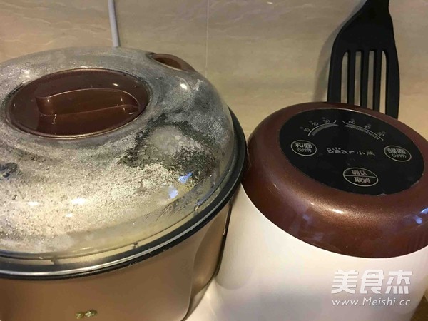 懒人菜肉包的做法步骤：1