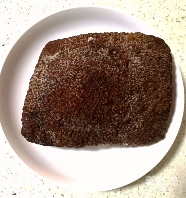 梅菜扣肉的做法步骤：1