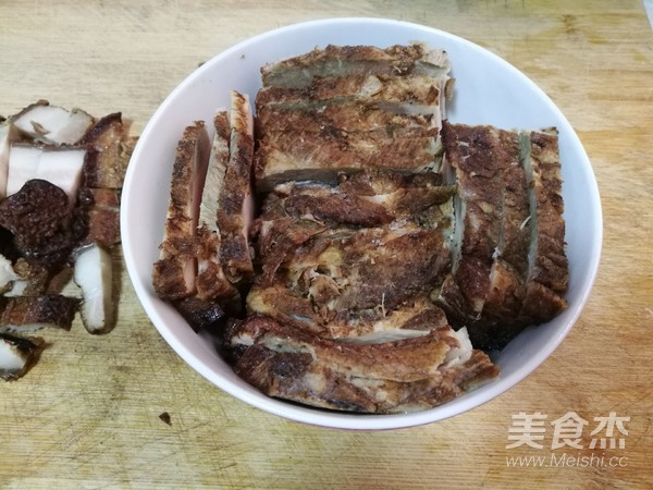 梅菜扣肉的做法步骤:3
