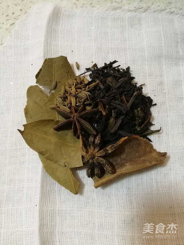 卤蛋的做法步骤:9