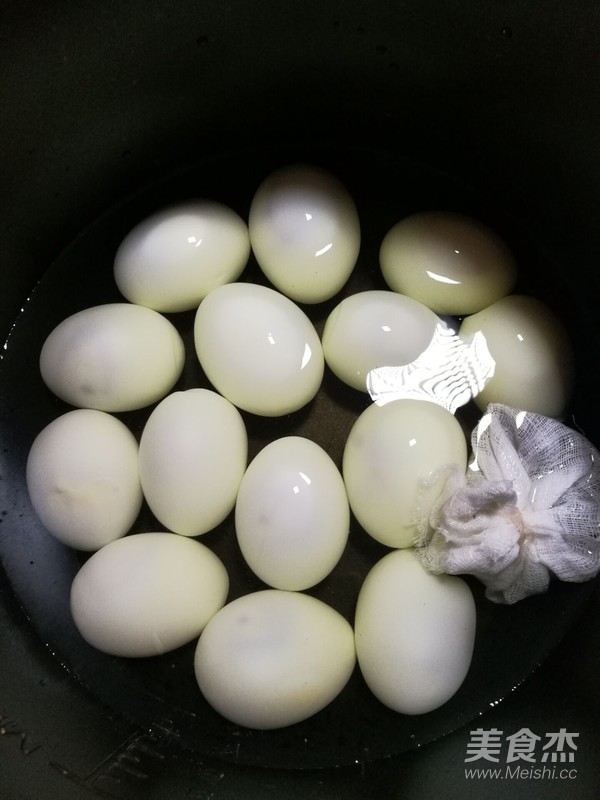 卤蛋的做法步骤:10