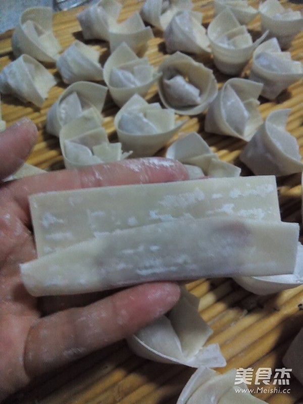 蟹黄馄饨的做法步骤:6