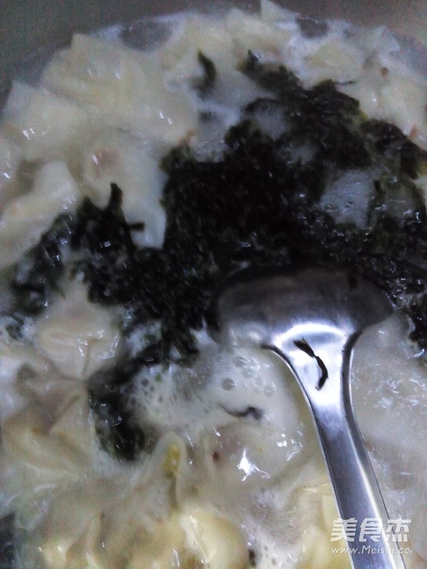 蟹黄馄饨的做法步骤:12
