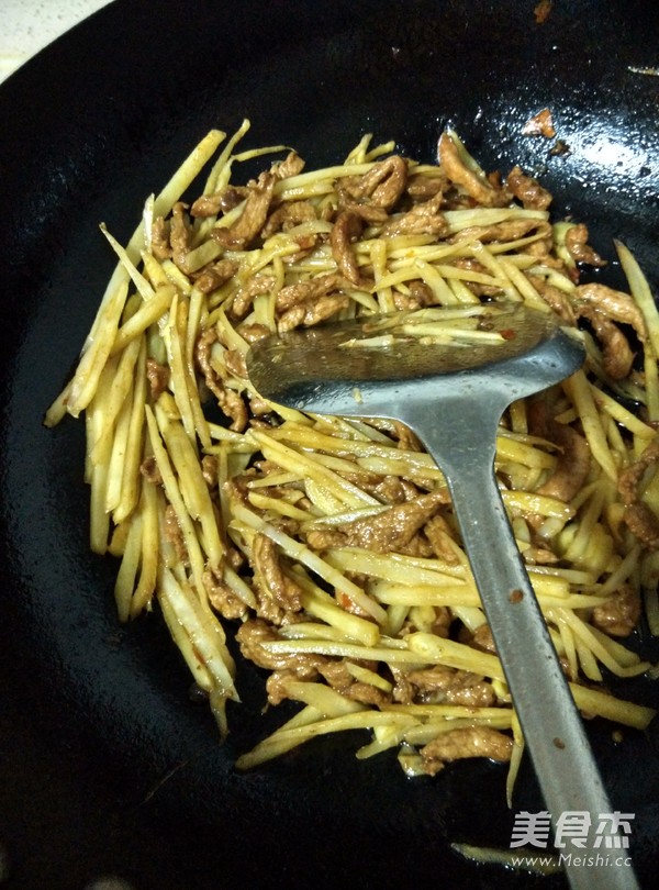 仔姜肉丝的做法步骤：7