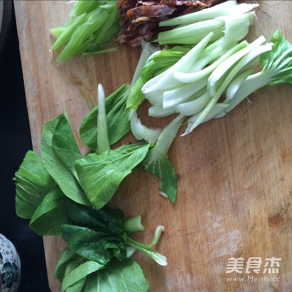 酸辣粉的做法步骤：1