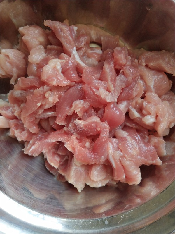 小炒肉丝的做法步骤：1